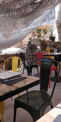 Atmosphère du Restaurant Les Terrasses de Saint Guilhem à Saint-Guilhem-le-Désert - n°4