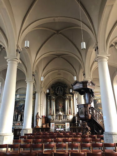 Beoordelingen van Sint-Apolloniakerk in Dendermonde - Kerk