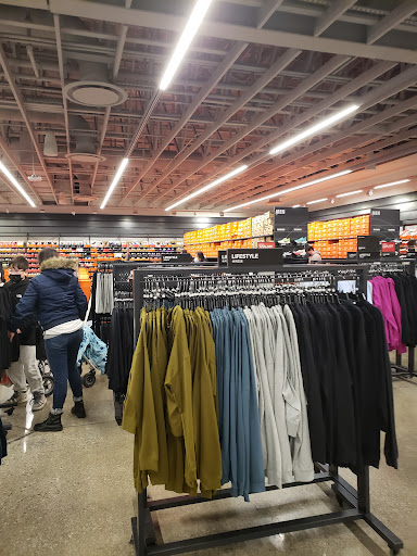 Clothing Store «Nike Factory Store», reviews and photos, 600 Bluebird Ct, Central Valley, NY 10917, USA