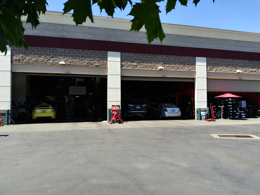 Tire Shop «Discount Tire Store - Tigard, OR», reviews and photos, 11462 SW Pacific Hwy, Tigard, OR 97223, USA