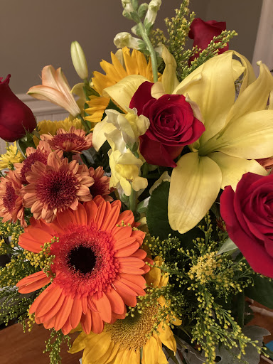 A Belvidere Florist and Gift Shop, 638 Rogers St, Lowell, MA 01852, USA, 