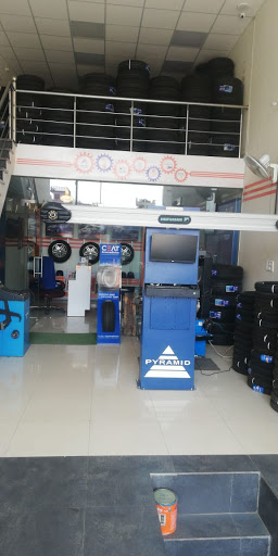CEAT Shoppe, Goyal Tyre House