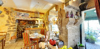 Atmosphère du Restaurant français Le Vieux Moulin à Le Plan-de-la-Tour - n°4