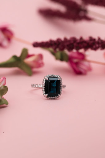 Diamond Dealer «Diamond and Gold Warehouse», reviews and photos, 5757 Alpha Rd #610, Dallas, TX 75240, USA