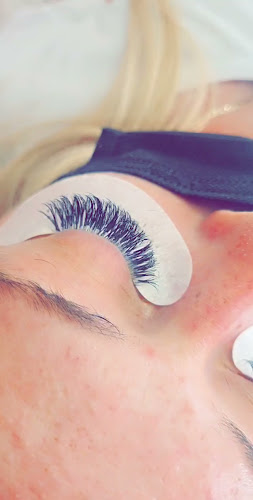 Reviews of Musa's eye define beauty lounge in Gloucester - Beauty salon