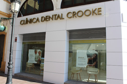 Clinica Dental Crooke Campo de Gibraltar en La Línea de la Concepción, Cádiz