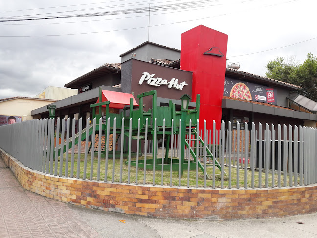 Pizza Hut Remigio Crespo - Cuenca