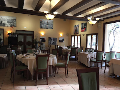 Restaurante Xiri - Passeig de les Moreres, 15, 03640 Monòver, Alicante, Spain