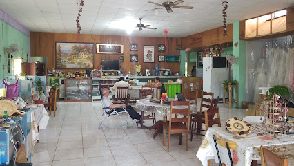 Veggie Garden Restaurant 蔬湘園素食餐廳 - 1523 Hummingbird Hwy, Belmopan, Belize