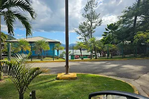 Centro Vacacional Lago Caonillas image