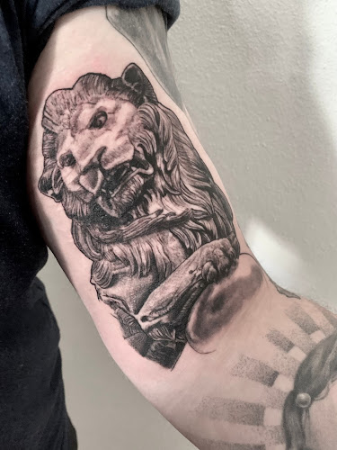 Gino Tattoo Neuchâtel - Neuenburg