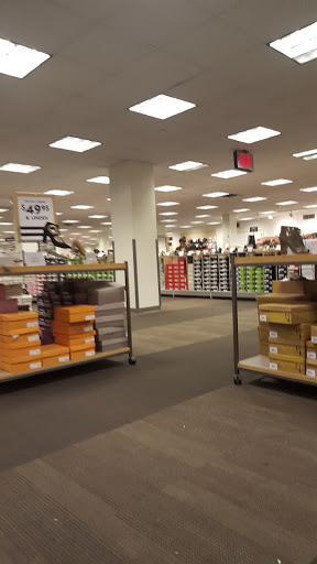 Shoe Store «DSW Designer Shoe Warehouse», reviews and photos, 8801 Queens Blvd, Elmhurst, NY 11373, USA