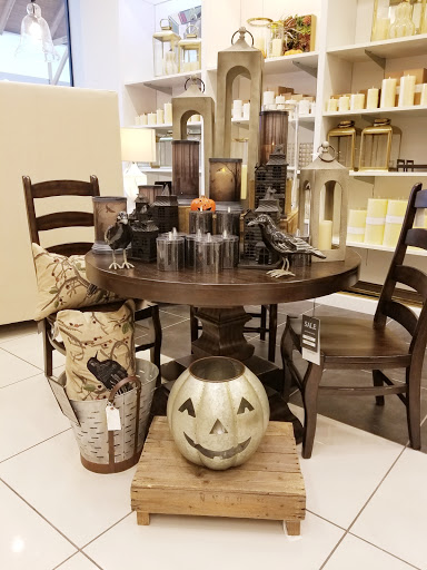 Furniture Store «Pottery Barn», reviews and photos, 1065 Brea Mall #2107b, Brea, CA 92821, USA