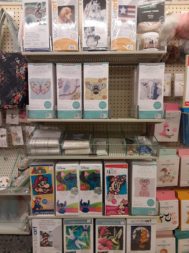 Craft Store «Hobby Lobby», reviews and photos, 1146 Hickory Point Mall, Forsyth, IL 62535, USA
