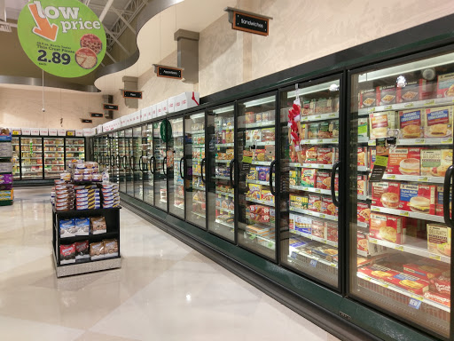 Grocery Store «Harris Teeter», reviews and photos, 3501 Oleander Dr, Wilmington, NC 28403, USA