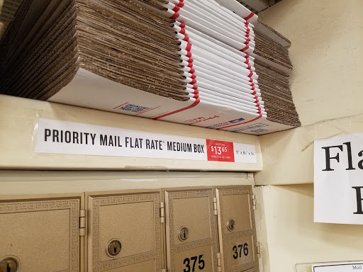 Post Office «Hallmark Store w/ Small Post Office», reviews and photos, 18030 Brookhurst St B, Fountain Valley, CA 92708, USA