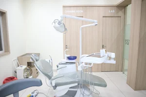 Agarwal Dental Hospital image