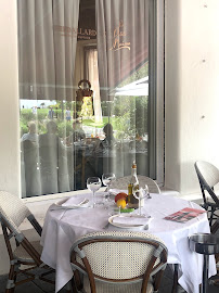 Atmosphère du Restaurant français La Petite Maison à Nice - n°11