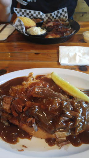 Barbecue Restaurant «Warthog Barbeque Pit», reviews and photos, 4921 20th St E, Fife, WA 98424, USA