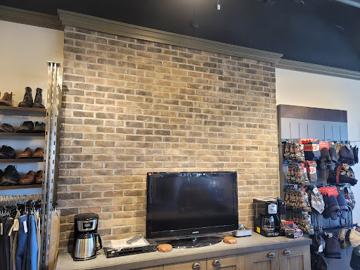 Thrift Store «Good Threads Goodwill Boutique», reviews and photos, 7366 N Oracle Rd #190, Tucson, AZ 85704, USA