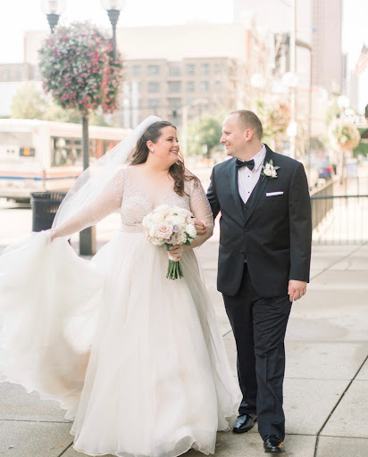 Bridal Shop «La Jeune Mariee Bridal Collection», reviews and photos, 139 E Main St, Columbus, OH 43215, USA