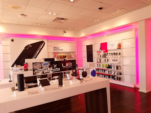 Cell Phone Store «T-Mobile», reviews and photos, 2857 NJ-35, Hazlet, NJ 07730, USA