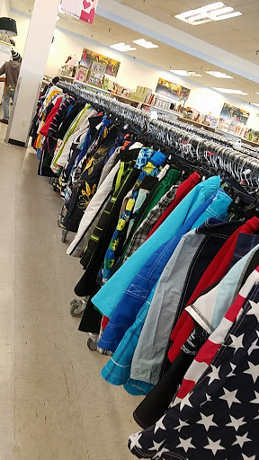 Thrift Store «Goodwill Tampa Store», reviews and photos, 4102 W Hillsborough Ave, Tampa, FL 33614, USA