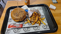 Frite du Restaurant de hamburgers Black And White Burger à Paris - n°15