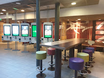 Atmosphère du Restaurant de hamburgers McDonald's à Marseille - n°9
