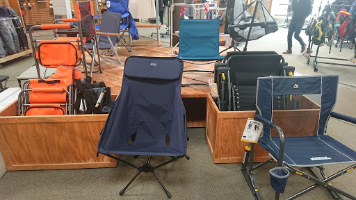 Camping Store «REI», reviews and photos, 888 Willow Rd, Northbrook, IL 60062, USA