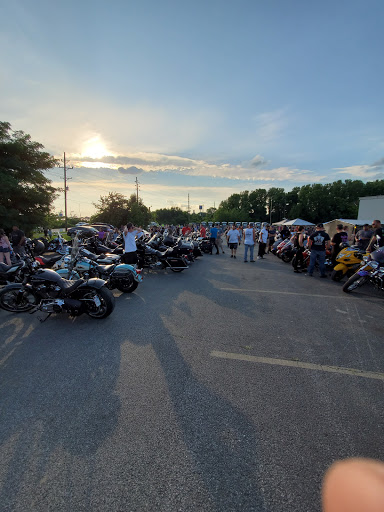 Harley-Davidson Dealer «St. Charles Harley-Davidson», reviews and photos, 3808 W Clay St, St Charles, MO 63301, USA