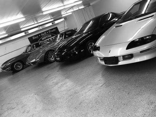 Car Dealer «Ultimate Motor Cars», reviews and photos, 2101 Ogden Ave, Downers Grove, IL 60515, USA