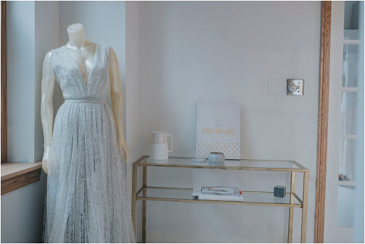 Blanc de Blanc Bridal Boutique, Pittsburgh