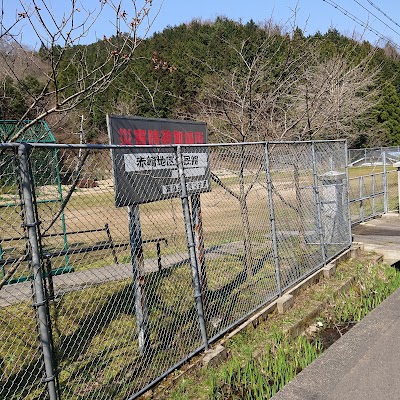 赤崎地区公民館グランド（旧赤崎小学校校庭）