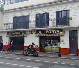 La Vaquita Negra del Portal photo