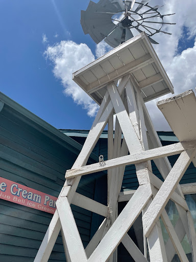 Donut Shop «Donut Mill», reviews and photos, 310 E Midland Ave, Woodland Park, CO 80863, USA