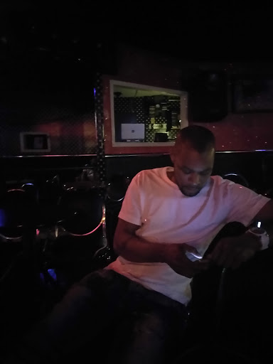 Night Club «Club Illusion», reviews and photos, 526 E Broadway, East St Louis, IL 62201, USA