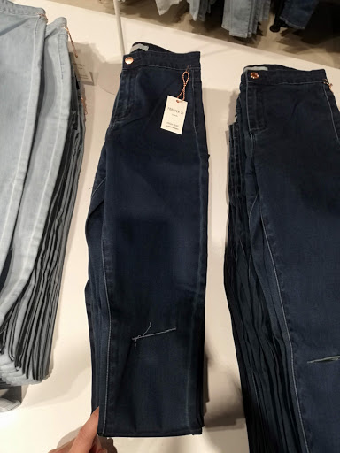 Stores to buy women's plaid pants Asuncion