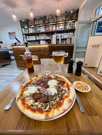 Plats et boissons du Pizzeria Bari à Paris - n°1