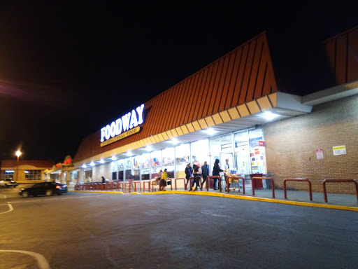 Shopping Mall «Carrollton Shopping Center», reviews and photos, 8474 Annapolis Rd, New Carrollton, MD 20784, USA