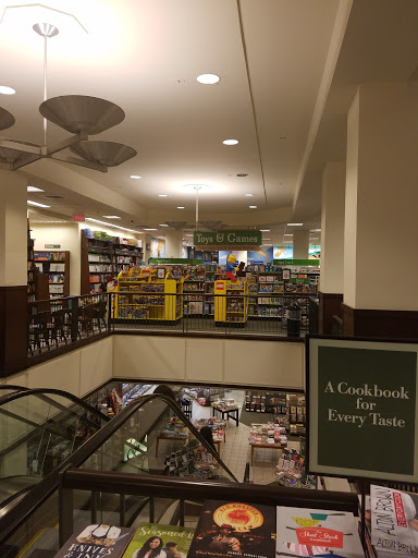 Book Store «Barnes & Noble», reviews and photos, 106 Court St, Brooklyn, NY 11201, USA