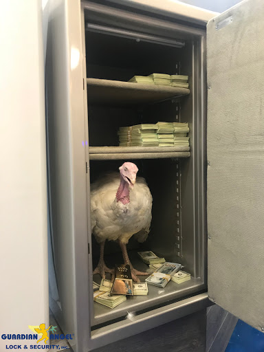 Locksmith «Guardian Angel Locksmith», reviews and photos, 13610 Ventura Blvd, Sherman Oaks, CA 91423, USA