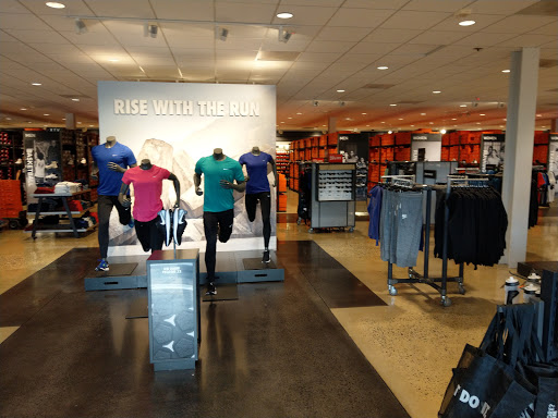 Clothing Store «Nike Factory Store», reviews and photos, 603 Stanley K Tanger Dr, Lancaster, PA 17602, USA
