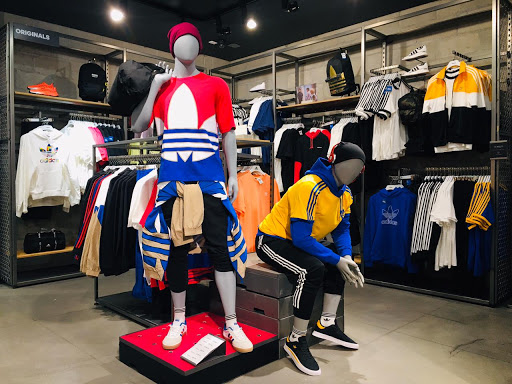 Tiendas para comprar ropa deportiva mujer Quito