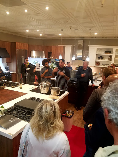 Appliance Store «Friedmans Appliance», reviews and photos, 2304 Monument Blvd, Pleasant Hill, CA 94523, USA