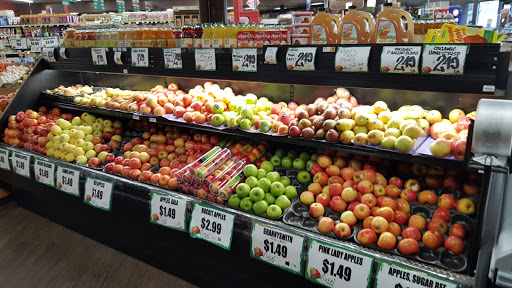 Grocery Store «Red Apple Markets», reviews and photos, 310 W Manson Hwy, Chelan, WA 98816, USA