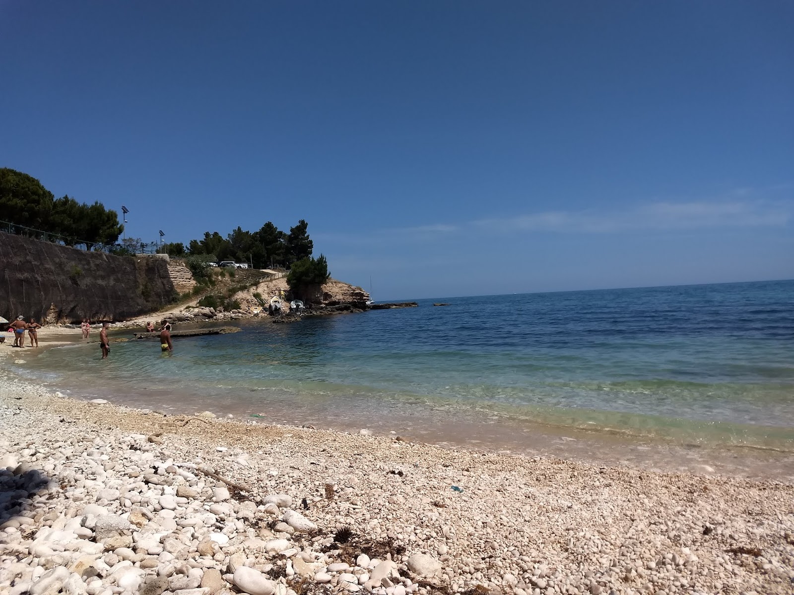 Foto von Spiaggia di Chianca Masiello wilde gegend