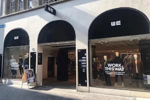 WE Fashion Luzern - Weggisgasse image