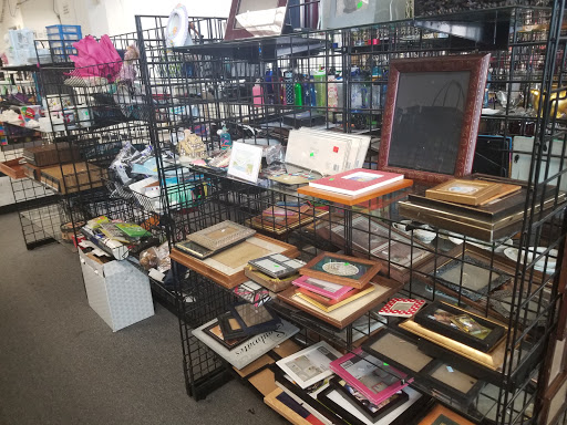 Thrift Store «The Salvation Army Family Store & Donation Center», reviews and photos, 2208 Washington Ave, Houston, TX 77007, USA