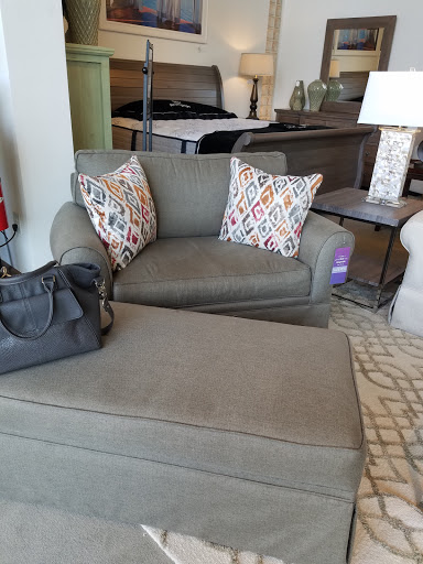 Furniture Store «Rooms To Go & Rooms To Go Kids Furniture Store - Montgomery», reviews and photos, 6810 Eastchase Pkwy Suite A, Montgomery, AL 36117, USA